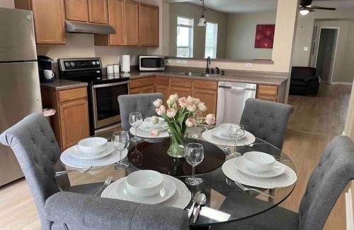 North San Antonio - SAT House | Beautiful House, Great Location! Near Airport