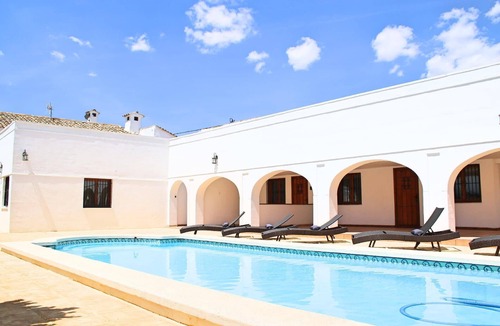 Villena House | Beautiful House in Villena with Fabulous Pool