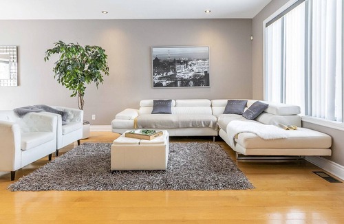 Brossard House | Beautiful house near all services