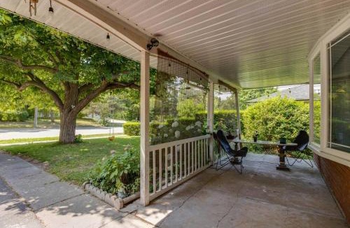 Woburn House | Beautiful house near Eglinton GO