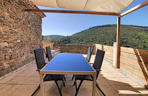 La Liviniere House | Beautiful house with views and a shared pool