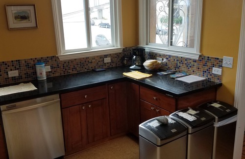 University Mound House | Beautiful House with Panoramic SF Bay Views