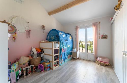 Cabries Villa | Beautiful house with a gym and sauna