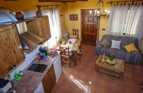 Braojos House | Beautiful house with fireplace in Braojos