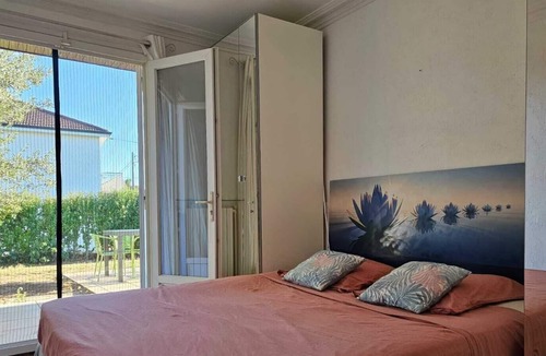 Meyzieu House | Beautiful house with pool