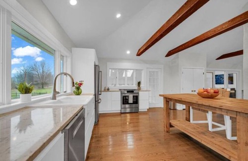 New Paltz House | Beautiful Hudson Valley 5 BR Villa