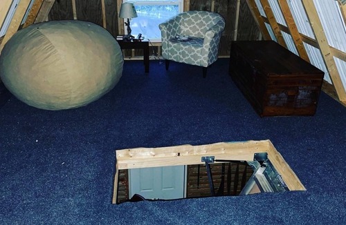 Angelica Cabin | Beautiful Hunter Log Cabin on 5 Acre Lot