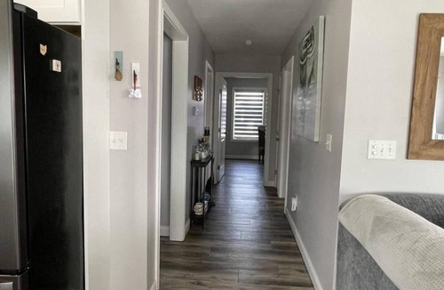 Lakeview Apartment | Beautiful Indian Lake Getaway!