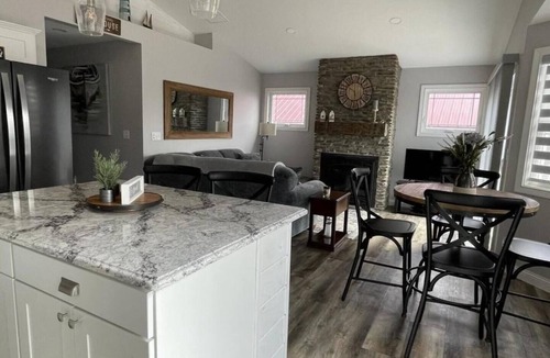 Lakeview Apartment | Beautiful Indian Lake Getaway!