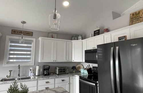 Lakeview Apartment | Beautiful Indian Lake Getaway!