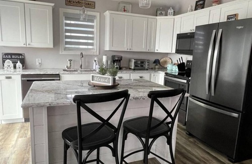 Lakeview Apartment | Beautiful Indian Lake Getaway!