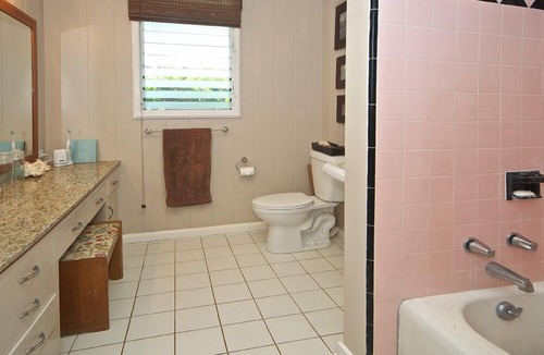 Waimanalo Beach House | Beautiful Island Beach Home, Steps To Beach.