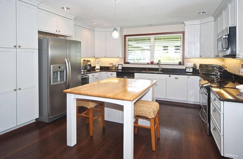 Waimanalo Beach House | Beautiful Island Beach Home, Steps To Beach.