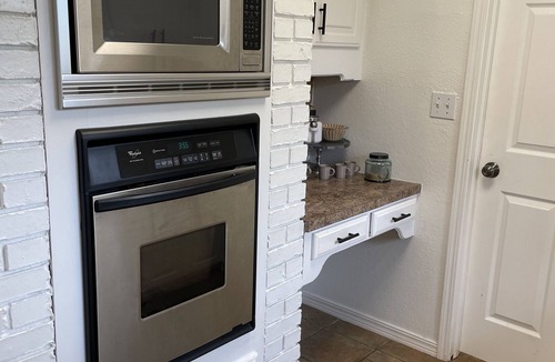 Sapulpa House | Beautiful King Suit w/Private Pool — 10mins from Tulsa!