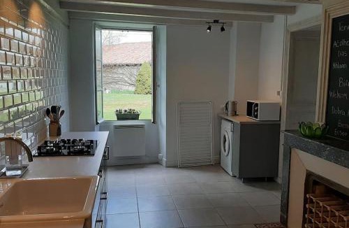 Criteuil-la-Magdeleine House | Beautiful, luxurious and ideally situated cottage