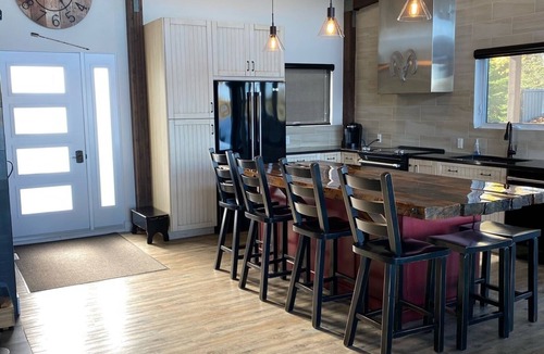 Hearst House | Beautiful lake house perfect for snowmobile trip or relaxing gateway