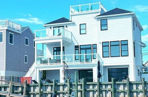 High Bar Harbor House | BEAUTIFUL LAGOON FRONT 5 BEDROOM HOME