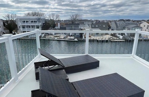 High Bar Harbor House | BEAUTIFUL LAGOON FRONT 5 BEDROOM HOME