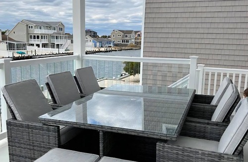 High Bar Harbor House | BEAUTIFUL LAGOON FRONT 5 BEDROOM HOME