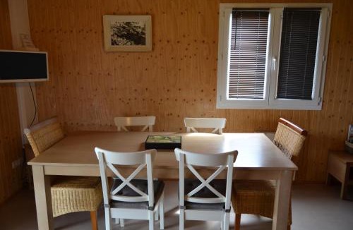 Saint-Germain-de-Tallevende-la-Lande-Vaumont Ski Chalet | Beautiful lake view 3 bedroom chalet.