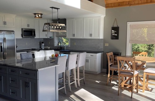Chazy House | Beautiful Lake Champlain Getaway Sleeps 10-Chazy NY