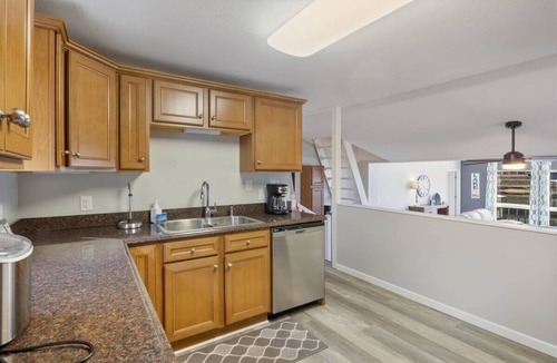 Rocky Mount House | Beautiful Lake Front Home with Private Dock In Lick Branch Cove
