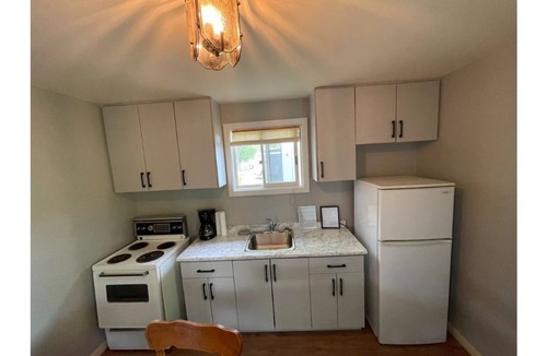 Frontenac Cottage | Beautiful Lake Front Cottage
