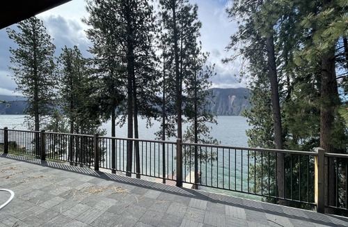 Bayview House | Beautiful Lake Front Property