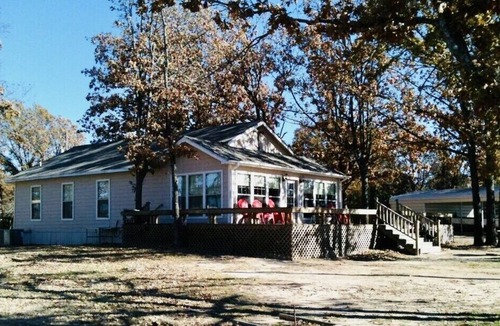 Gober House | Beautiful Lake Front Setting on Lake Bonham/10 min from Lake Bois D’Arc