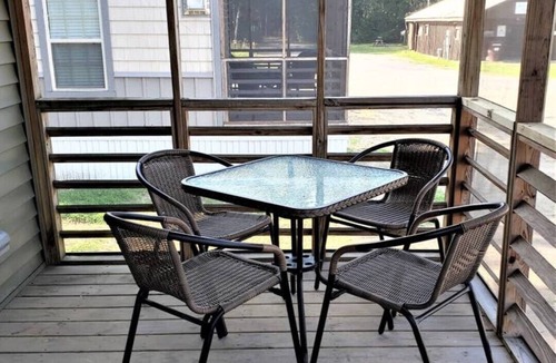 Queensbury Cottage | Beautiful Lake George Cottage