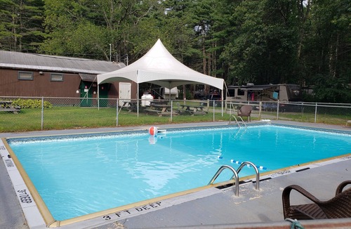 Queensbury Cottage | Beautiful Lake George Cottage