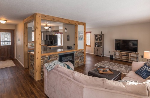 Brainerd House | Beautiful Lake home