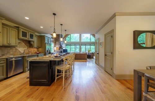 Gainesville House | Beautiful Lake Home/Private Dock