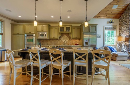 Gainesville House | Beautiful Lake Home/Private Dock
