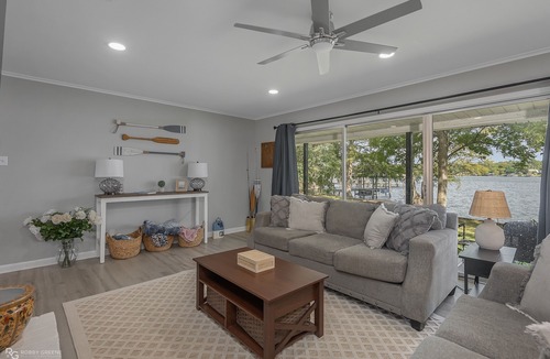 Shreveport House | Beautiful lake house with game room. Dog friendly