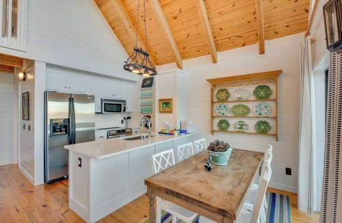 Seneca Cottage | Beautiful Lake Keowee Home w/Boat Dock & Fire Pit