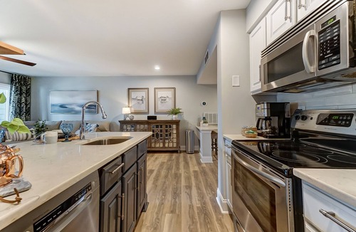 Mount Mourne Condo | Beautiful Lake Norman waterfront location! Comfy and stylish beds & furnishings