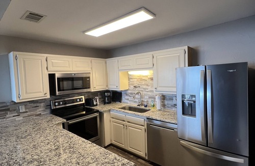 Granbury Ski Chalet | Beautiful Lake Views in this 2 story Chalet with Boat Slip!