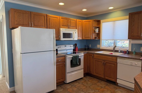 Allegan House | Beautiful Lake Views with Balcony - Elevated Ranch in Allegan