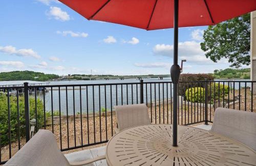 Osage Beach Apartment | Beautiful Lakefront 3br Private Condo