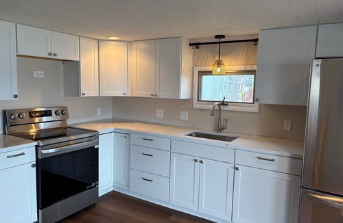 Ashville House | Beautiful Lakefront Cottage with Dock