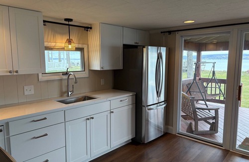 Ashville House | Beautiful Lakefront Cottage with Dock