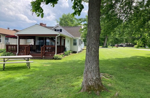 Ashville House | Beautiful Lakefront Cottage with Dock