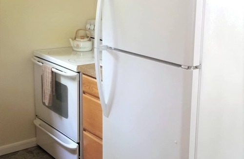 Alburg Cottage | Beautiful Lakefront Cottage