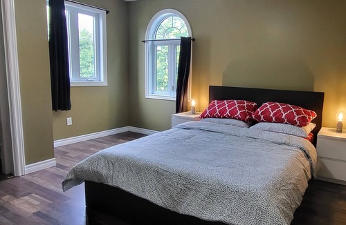 Goulais River Cottage | Beautiful lakefront cottage with private beach