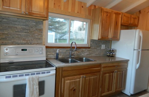 Cuba Cottage | Beautiful Lakefront Cottage