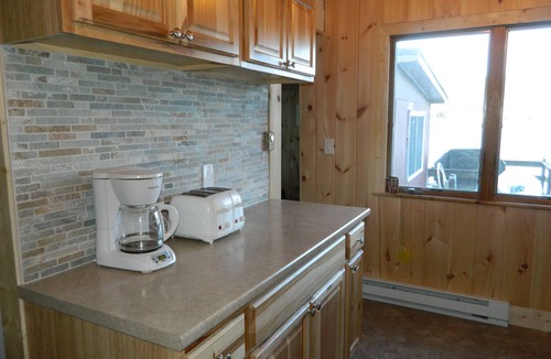 Cuba Cottage | Beautiful Lakefront Cottage