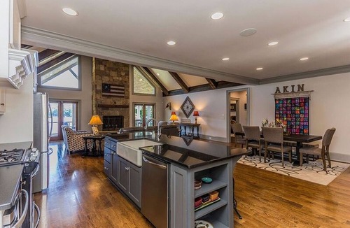 Eatonton House | Beautiful Lakefront Home, Amazing Big Water Views