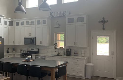 Hemphill House | BEAUTIFUL LAKEFRONT HOME ON TOLEDO BEND WITH DOCK! HIGH-SPEED WI-FI!