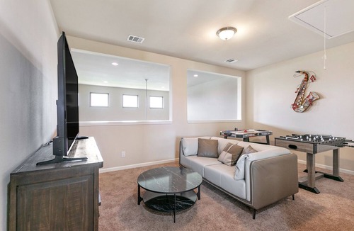 Slidell House | Beautiful Lakefront Home